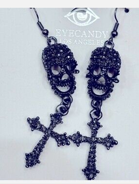 Eye candy scull cross dangle earrings